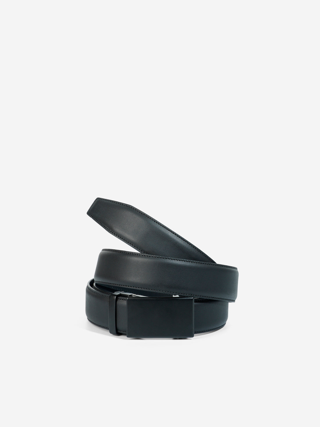 Matt Svart Läderbälte från RUMI OF SWEDEN – Elegant och modern design